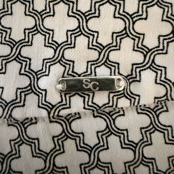 Chic Black and White Geometric Mini Skirt - Picture 7 of 7